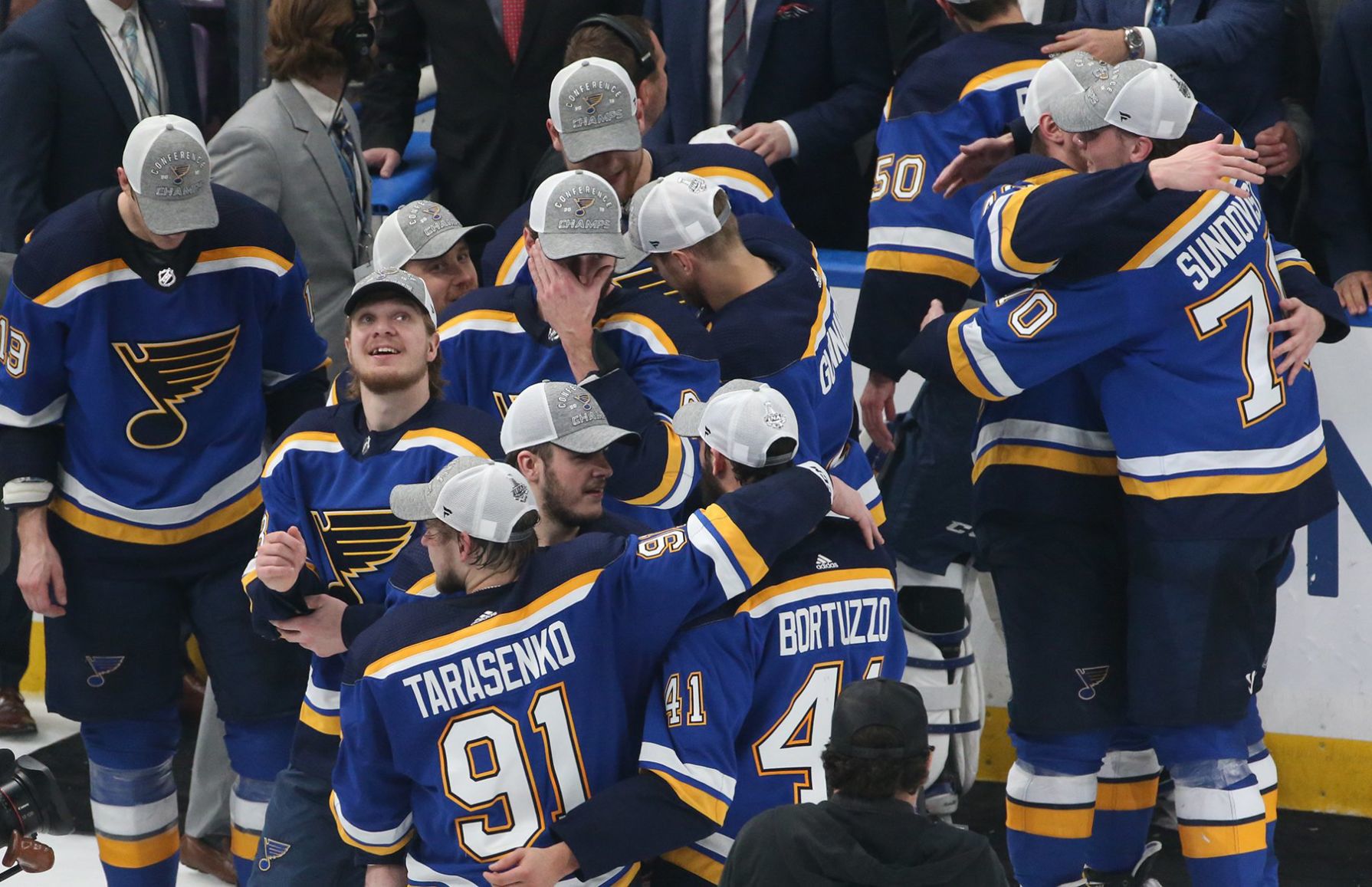 Blues and Sharks break into match 6 in the semi-finals